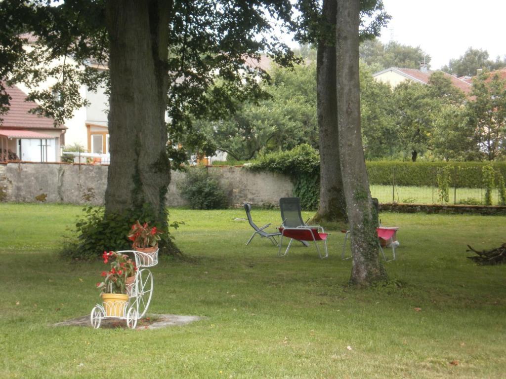 Le Jardin Des Lys Bed & Breakfast Gemmelaincourt Ngoại thất bức ảnh
